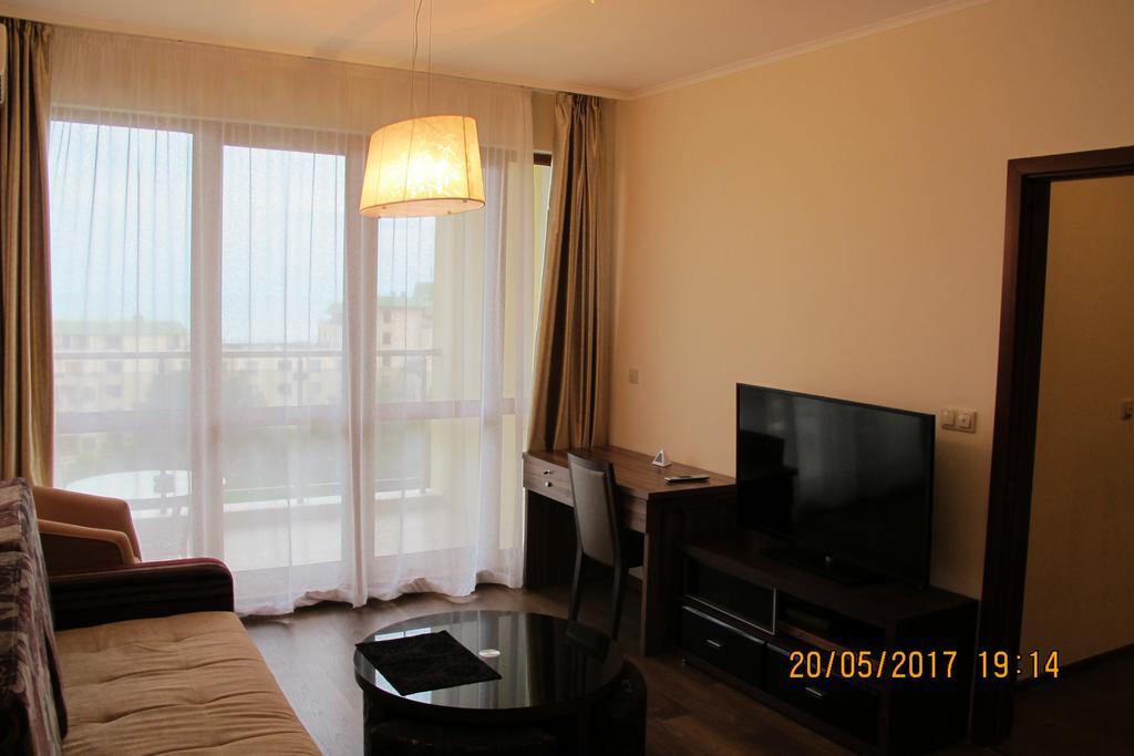 3- Room Apartment In Golden Line Златни пясъци Екстериор снимка
